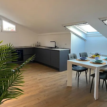 Sky View Apartment Como Exterior foto